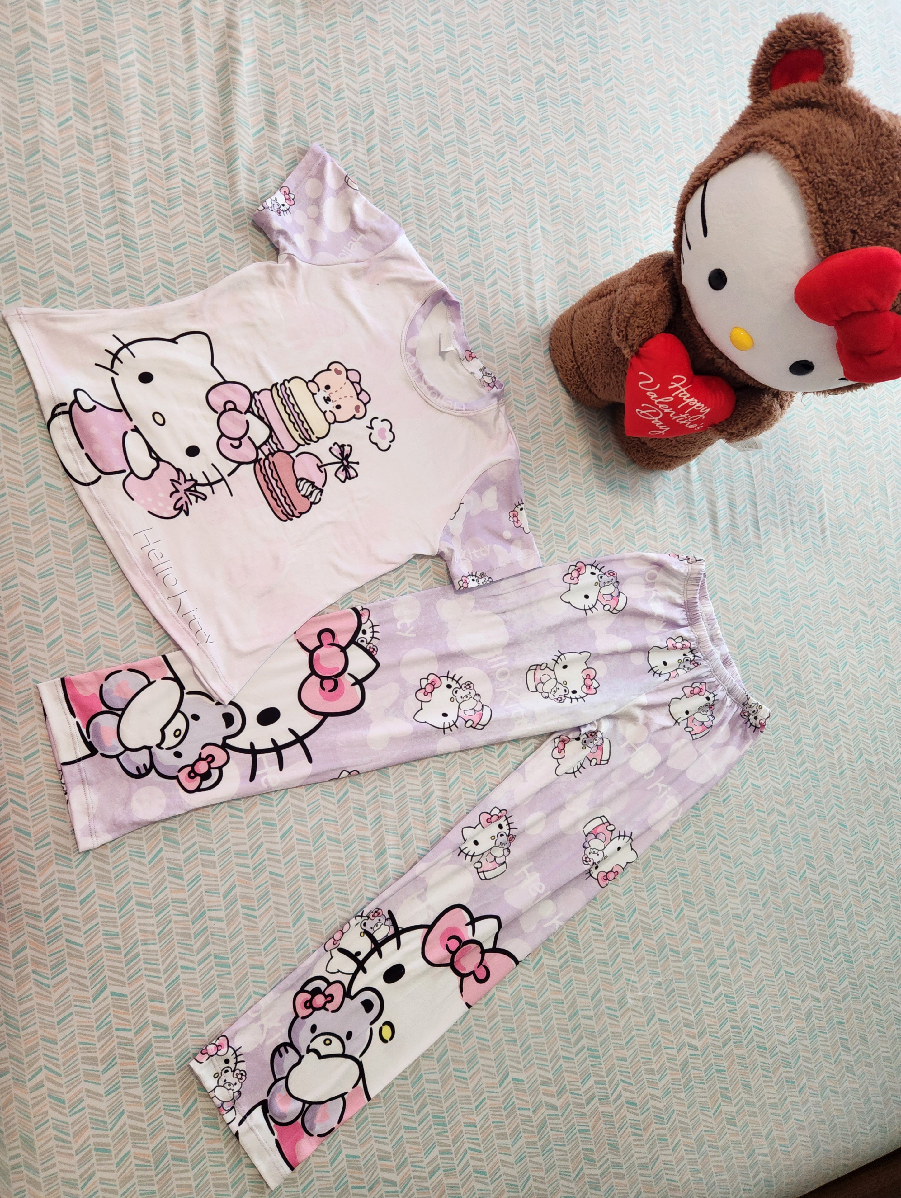 Pijamas para niñas (kuromi&kitty)