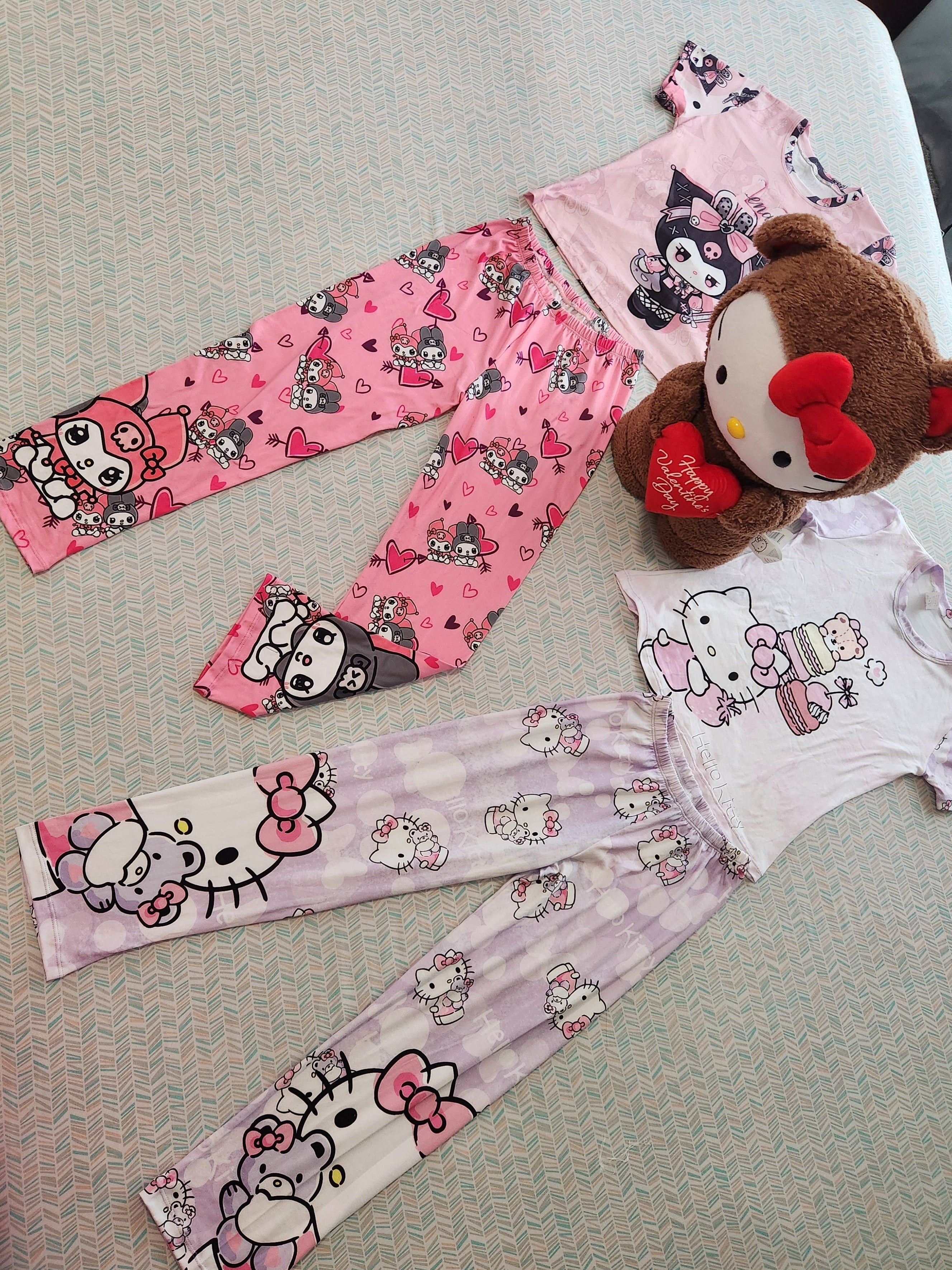 Pijamas para niñas (kuromi&kitty)