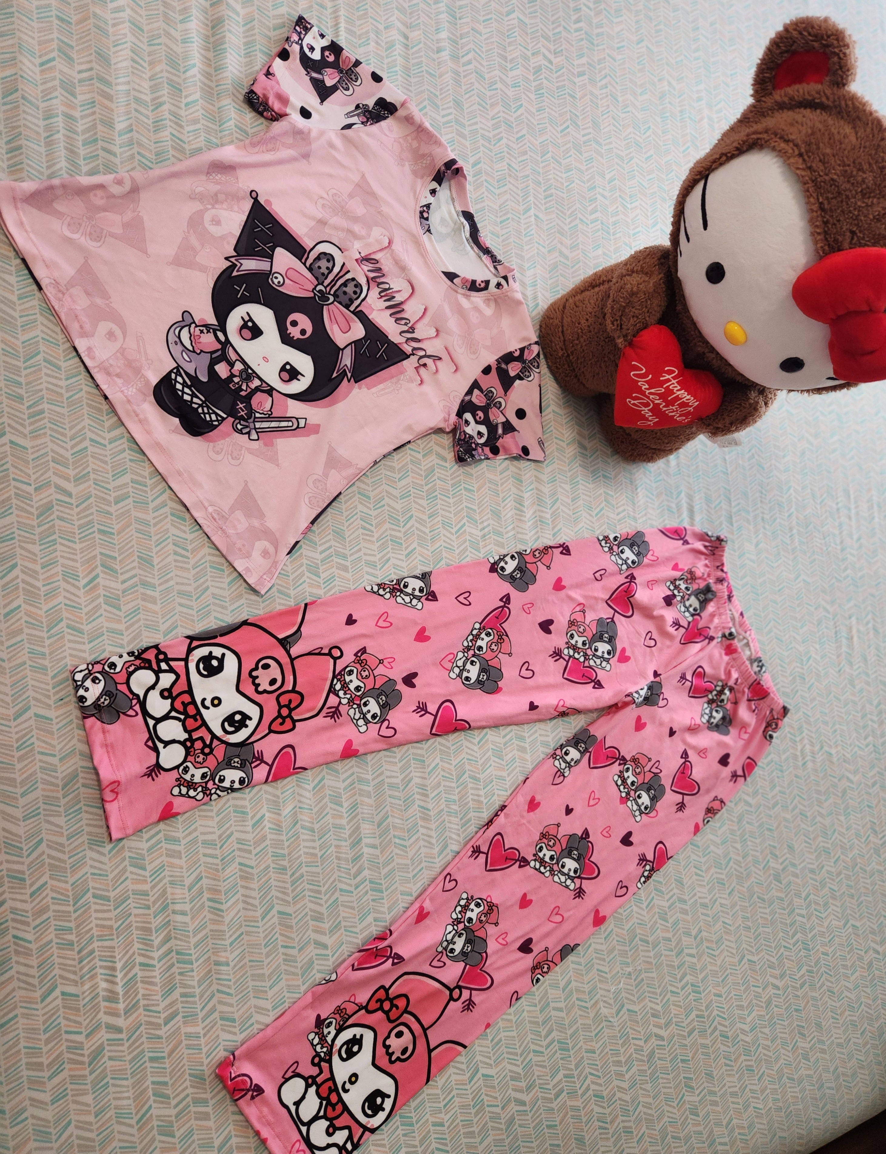 Pijamas para niñas (kuromi&kitty)
